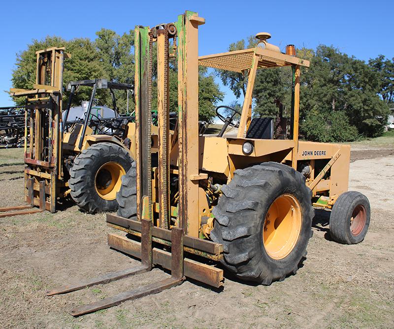 Clark UT60 Forklift near Abilene, Kansas HitchPin